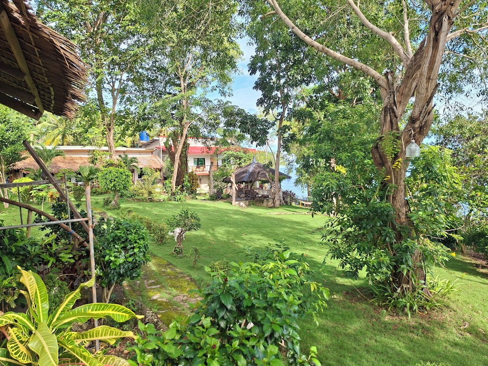 Bohol-Lahoy Dive & Beach Resort