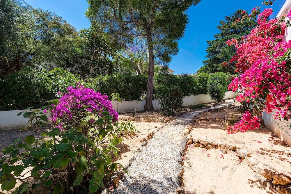 Sequana Fabulous Spacious Villa Perfect for Fami