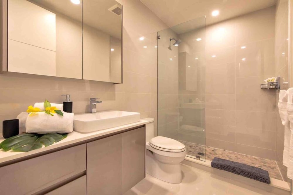 Exclusive Oceanfront Residence Condo at Soleil Residences