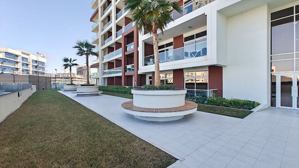 Magnificent and Elegant Studio in Al Barsha South