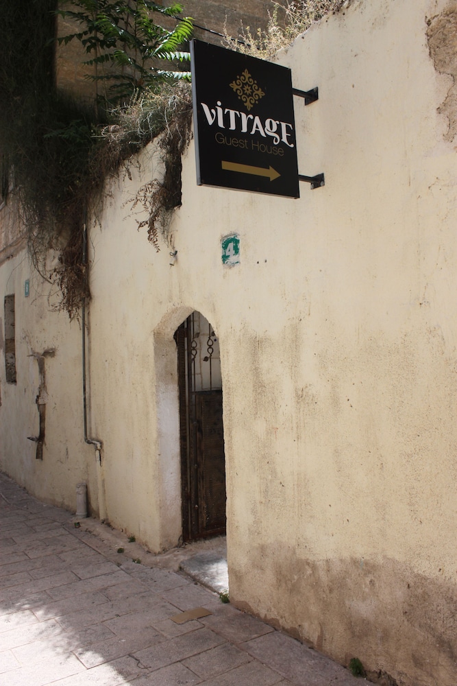 Vitrage Guesthouse