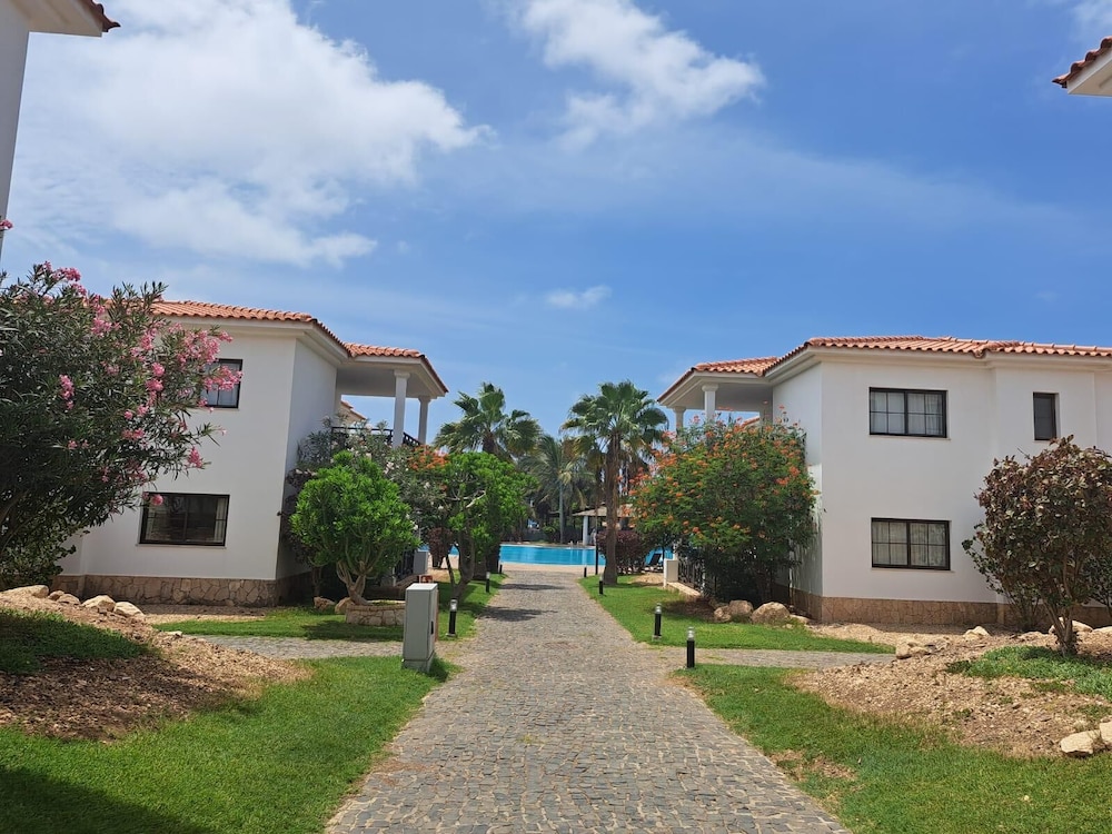 Tortuga Beach Apartment Oasis