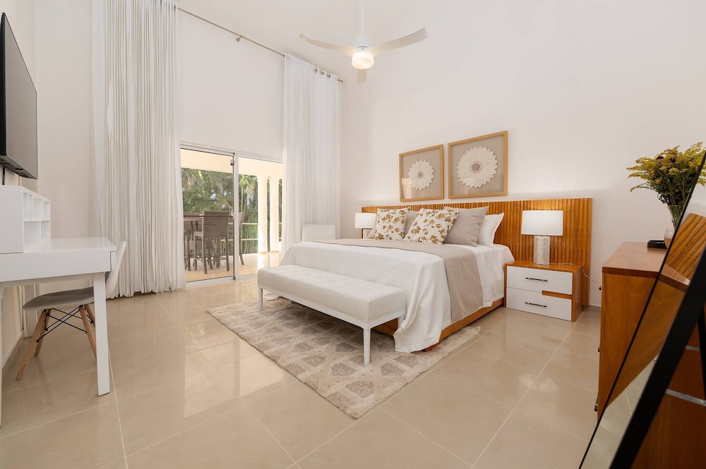 Villa Royale Luxury 4-bedroom Paradise In Sosua