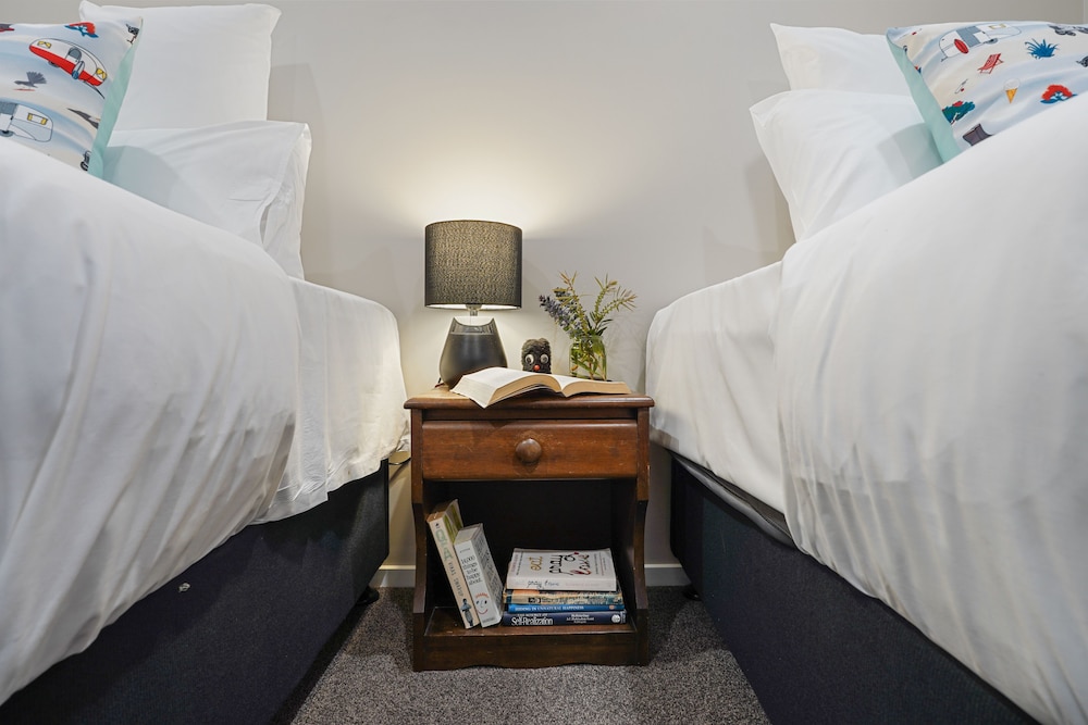 Restful Country Getaway Nr Trust Arena view 4