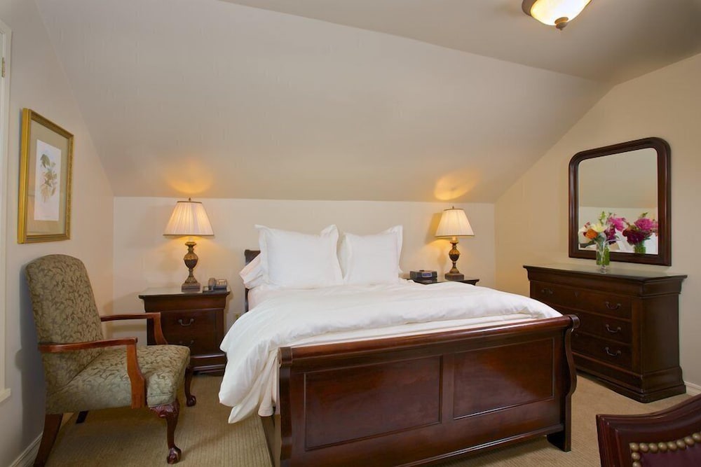 Dunleith Historic Inn
