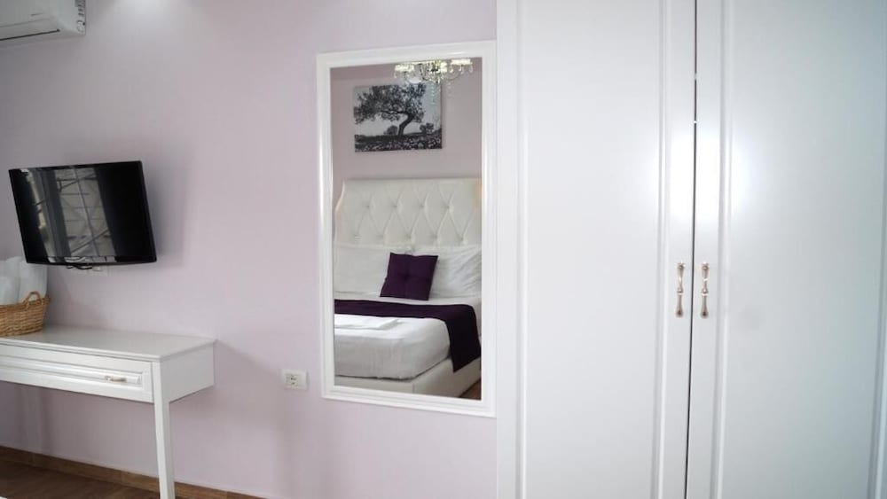 Apartments Flower Residence