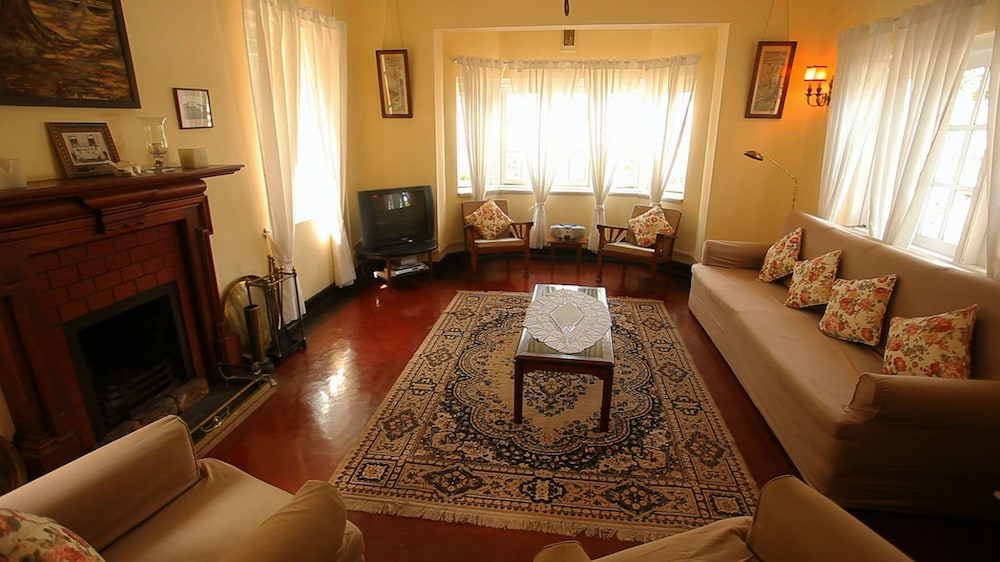 Senani Colonial Holiday Bungalow
