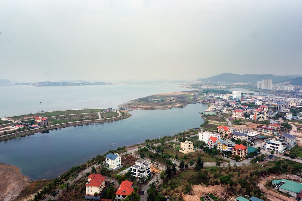 Hometel Newlife Ha Long