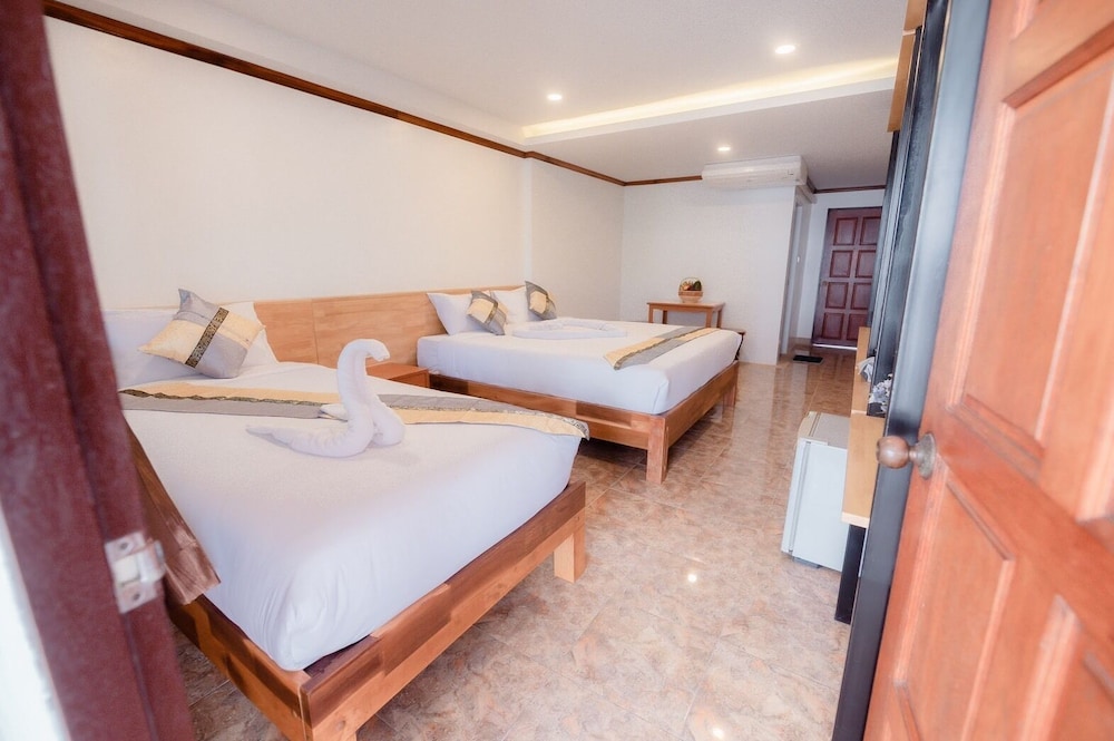 Coconut Grove Hotel Samui - Hostel