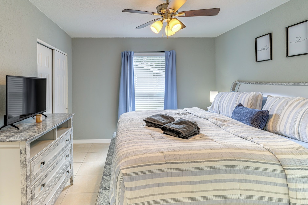 Within 10 Mi of Fort Pierce Beaches! Bright Duplex