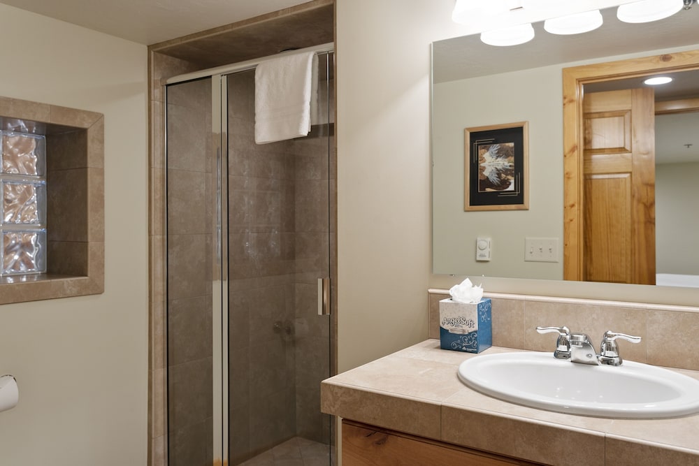 Courchevel at Deer Valley Resort - Two Bedroom Condo #C101 2 Condo