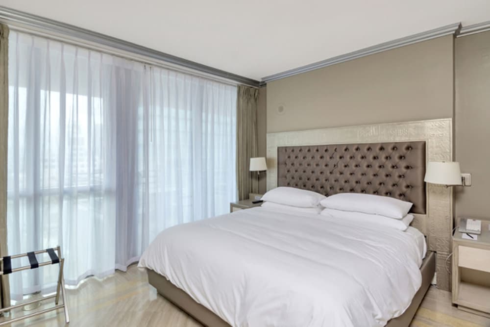 Private Condos at 101 Ocean by LMC view 2
