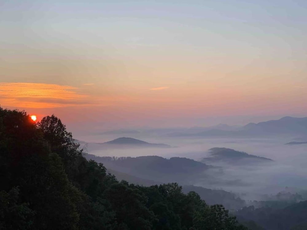Sky-high Mountain Luxury w Jaw Dropping Views