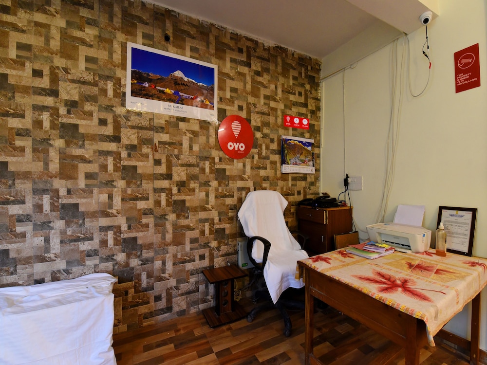 OYO 12818 Dev Villa