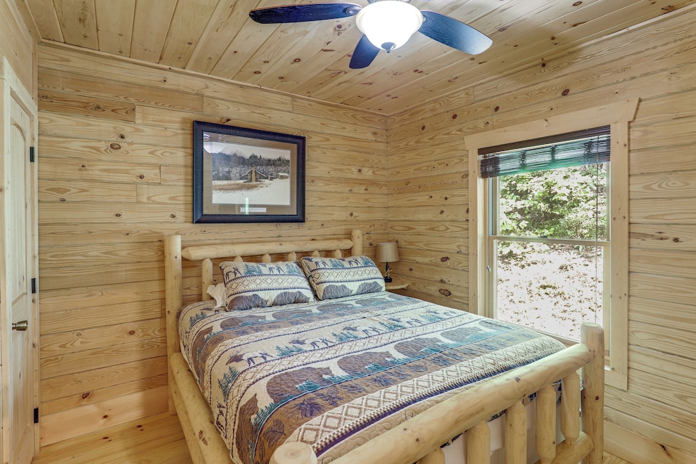 Explore Linville Falls: Cabin w/ Game Room + Deck!