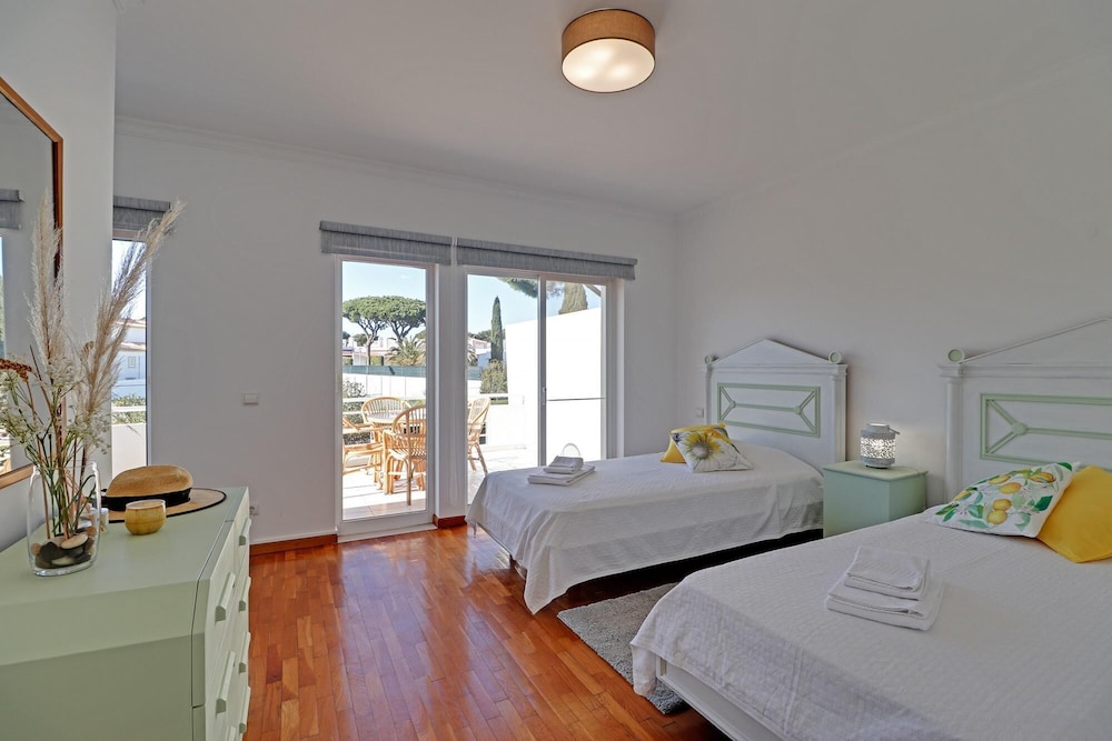 Villa LI in Vilamoura view 4
