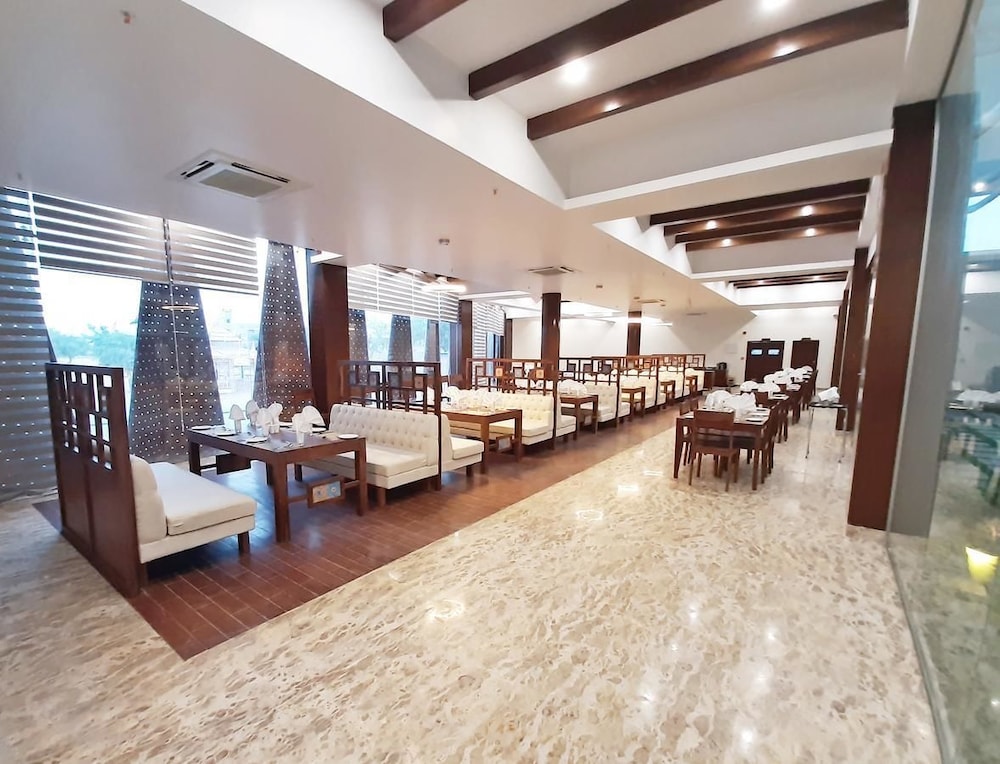 Food & Beverage