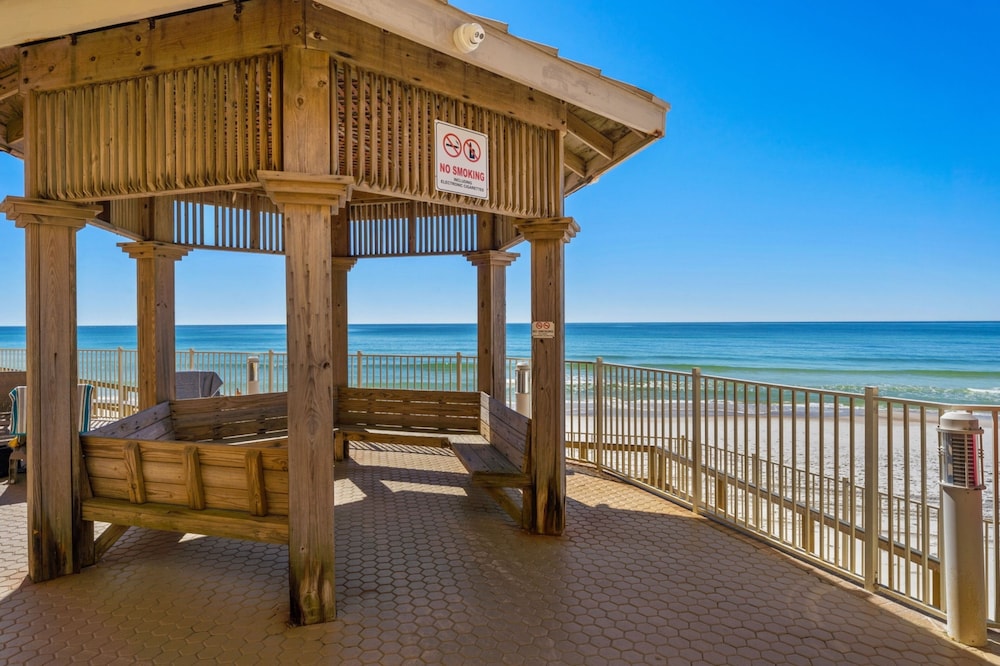 Treasure Shores3br Beachfront Corner Unit Sleeps 8 With Stunning Gulf Views!
