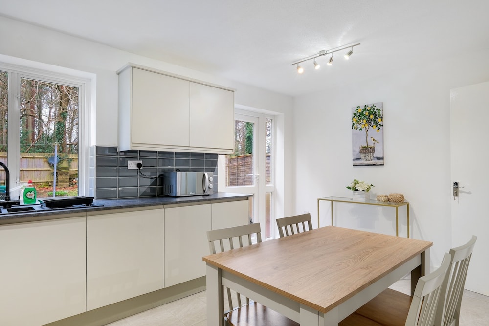 Spacious 4-Bedroom 2-Bath Home in Bywood
