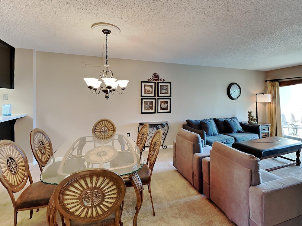 Emerald Isle Fort Walton Beach by Southern Vacation Rentals