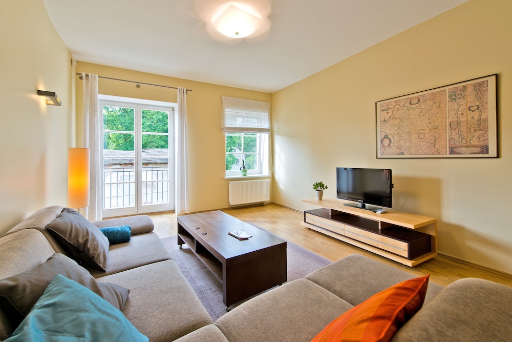 Barbacan Apartments