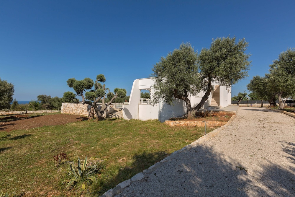 Villa Specchia view 3