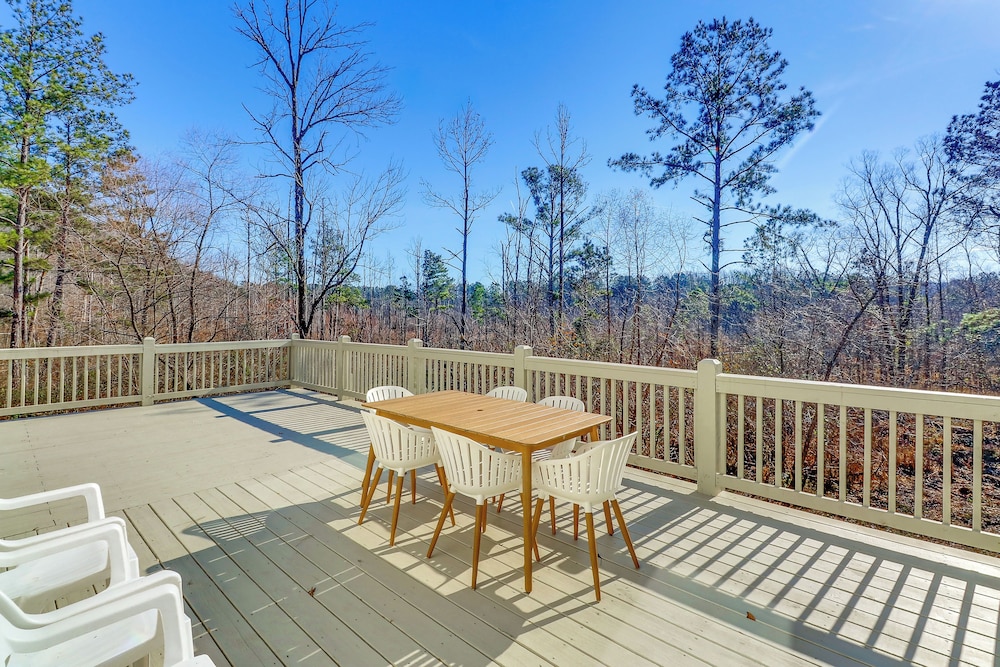 Private Lake & Trails: Secluded Woodstock Retreat