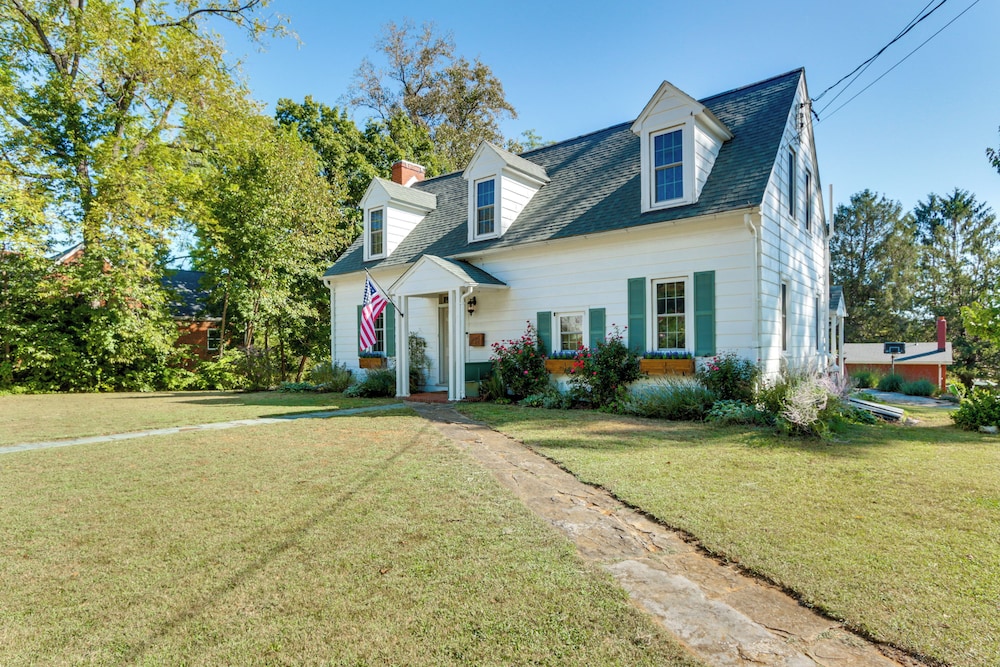 Walkable Location: Historic Home in Charles Town!