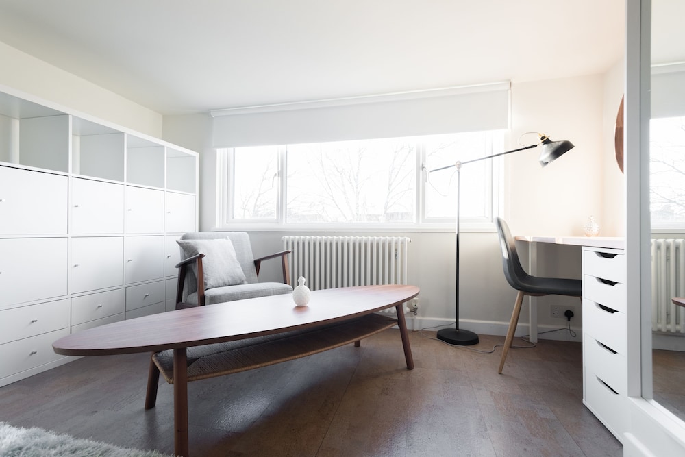 The Jericho Escape - Comfortable & Modern 4BDR in Jericho