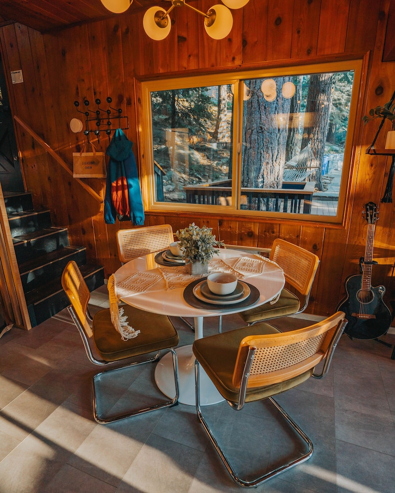 Lightfoot Cabin