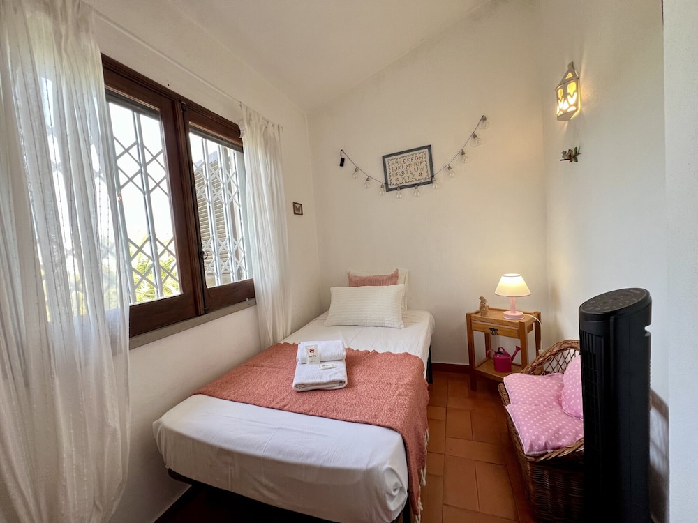 Tavira Traditional Villa by Homing