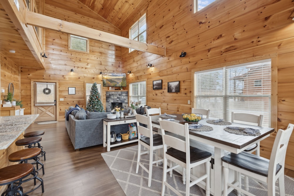 Big Bear Splash 2 Bedroom Cabin