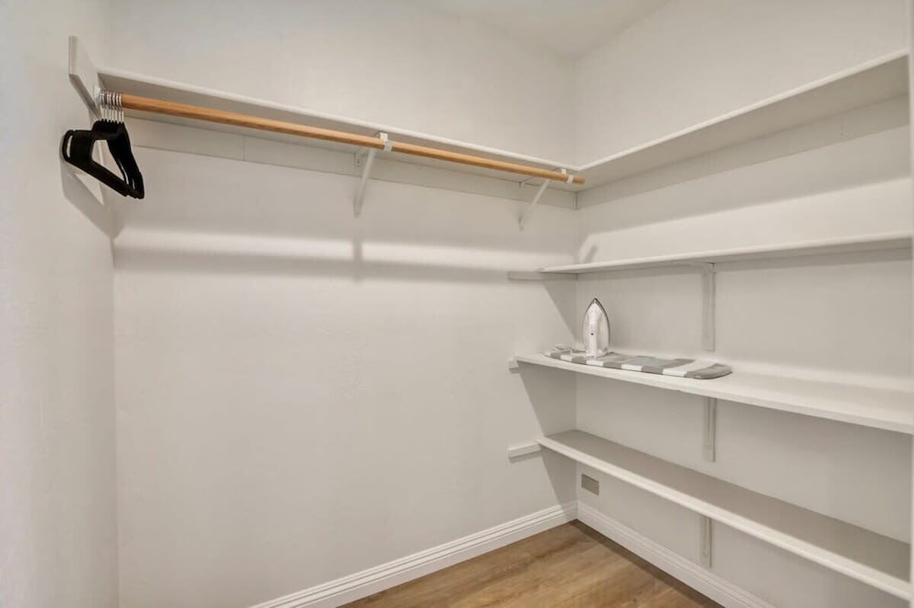 @ Marbella Lane - Stylish Cozy4br in Siliconvalley