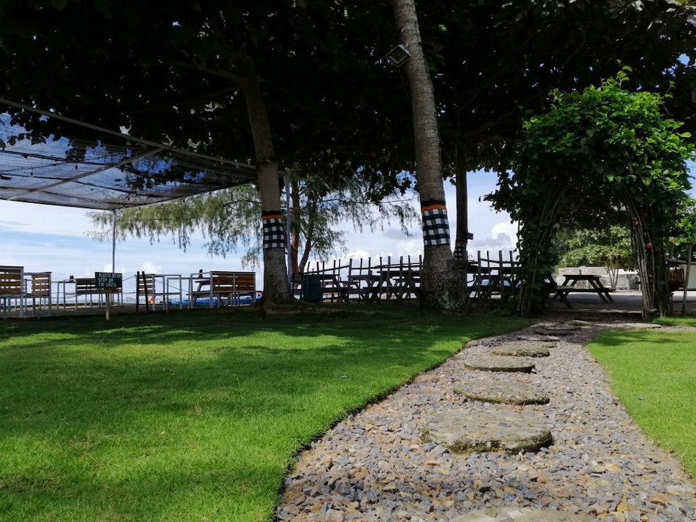 New Marjoly Beach & Resort