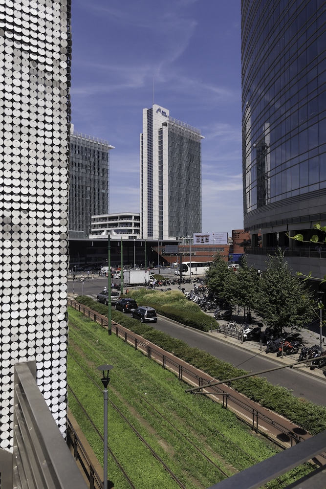 Corso Como – RentClass Bianca