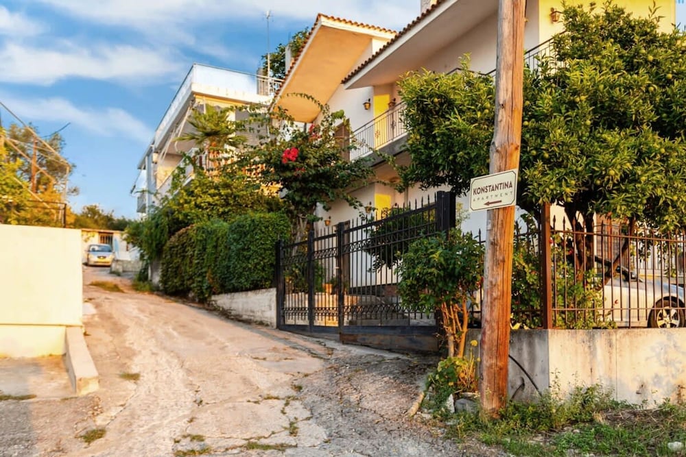 Avia Seaview Getaway - Konstantina s Hidden Haven