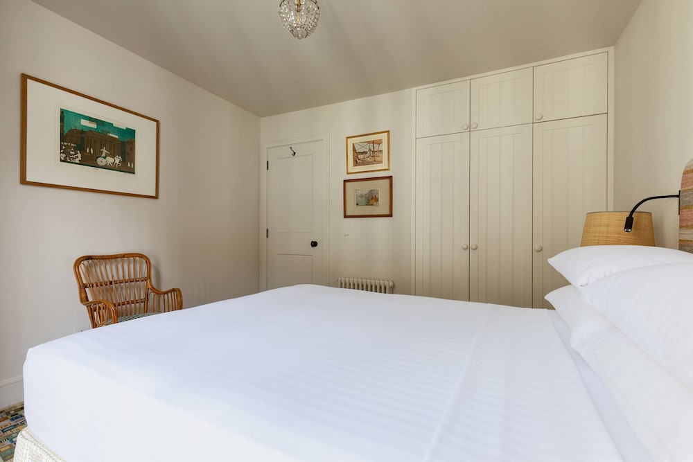 Cranley Mews VI by Onefinestay
