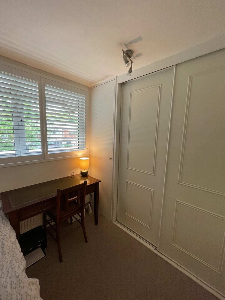 Trendy 2BD Flat - 6 Minutes to Wimbledon