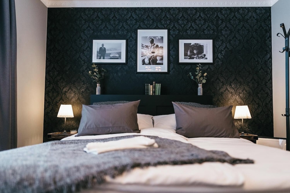 YoHome - Luxury Downtown Apartment