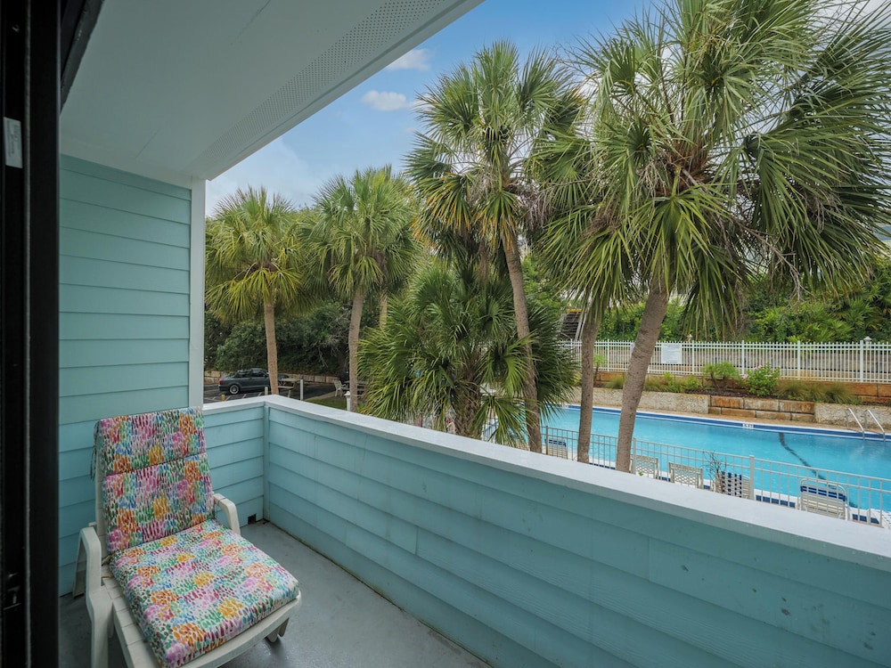 Quail Hollow B3-1TH by Distinctive Beach Rentals