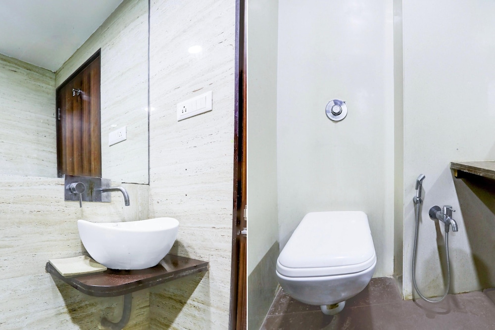 Stylish & Modern Stays at Palette River Front