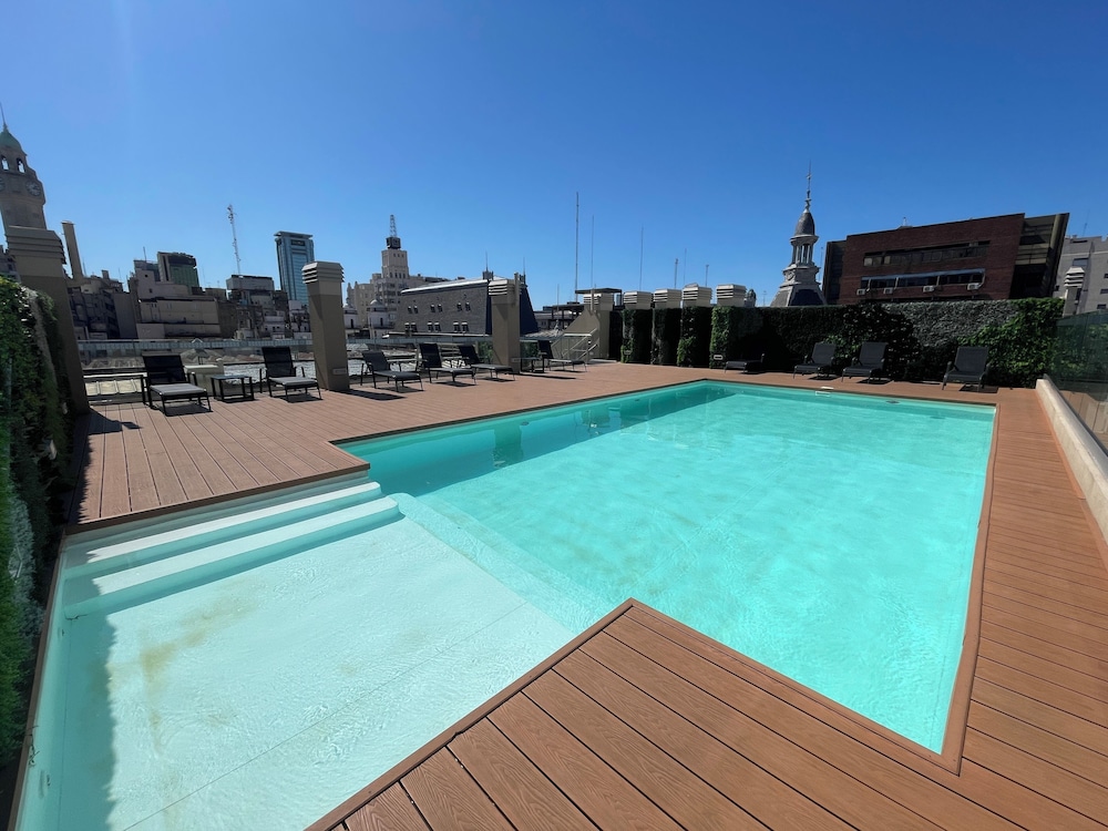 Ayres Suites Moreno