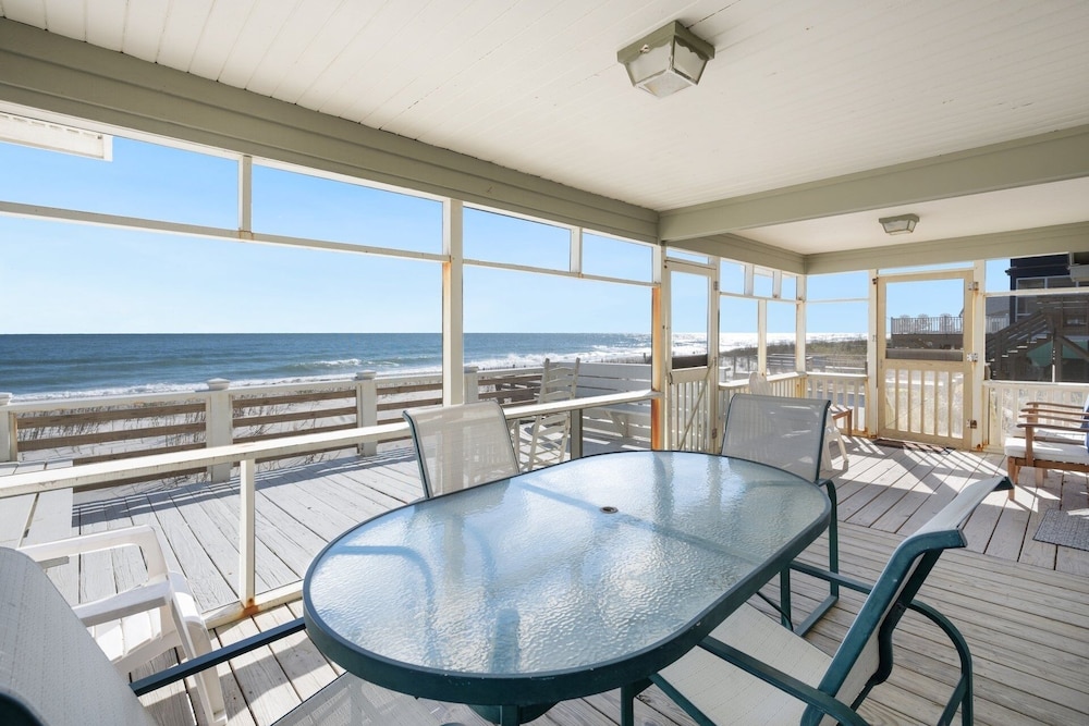 Laughin Place V 5 Bedroom Home by Peace Vacations