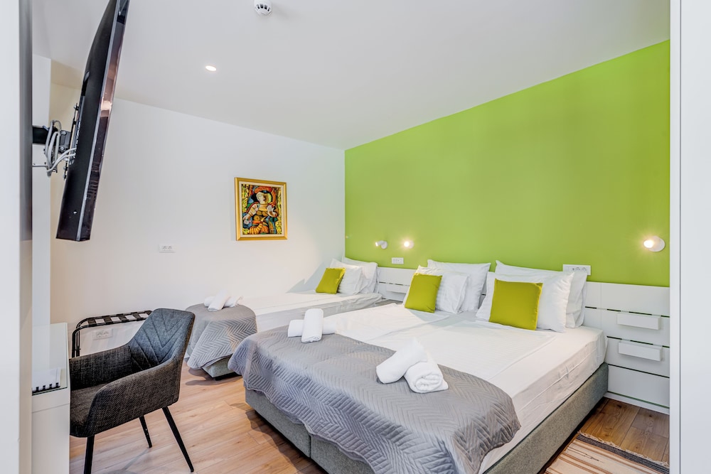 Pomak Luxury Rooms