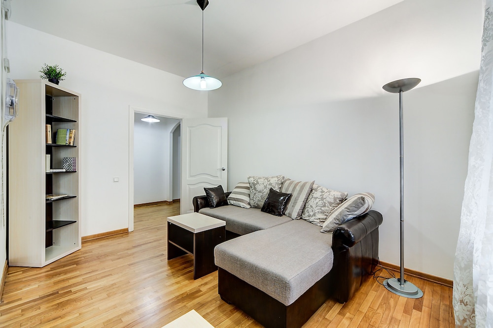 Home4day Sunny City Central Flat