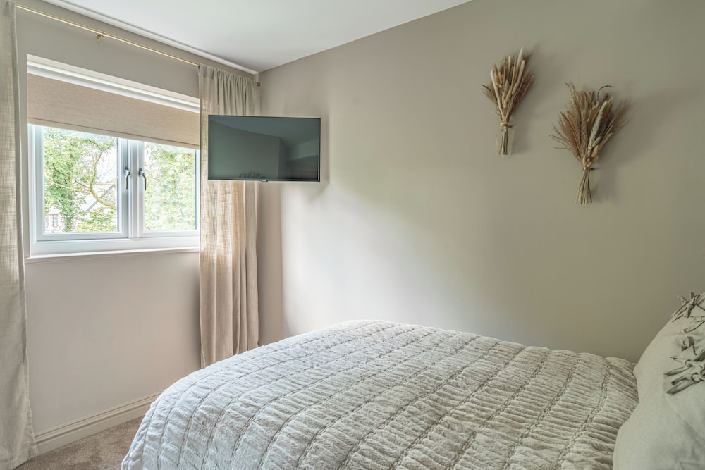 Cottage Cwtch