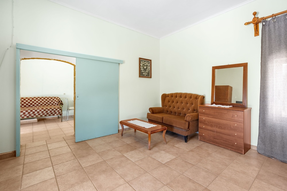 Anastasia s House in Drakona