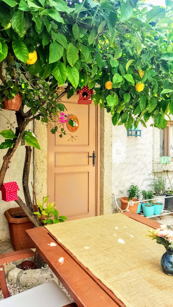 Lilyum Alaçatı Butik Otel - Image 44