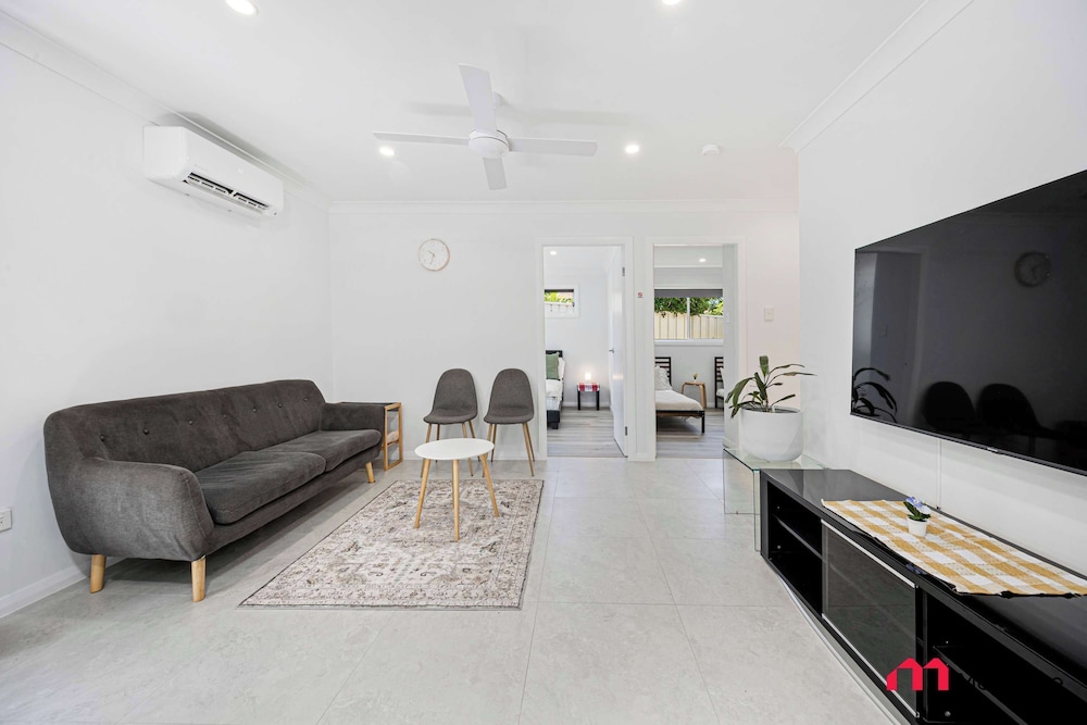 Metawise BnB Modern 2BR Self-contained Guest Suite