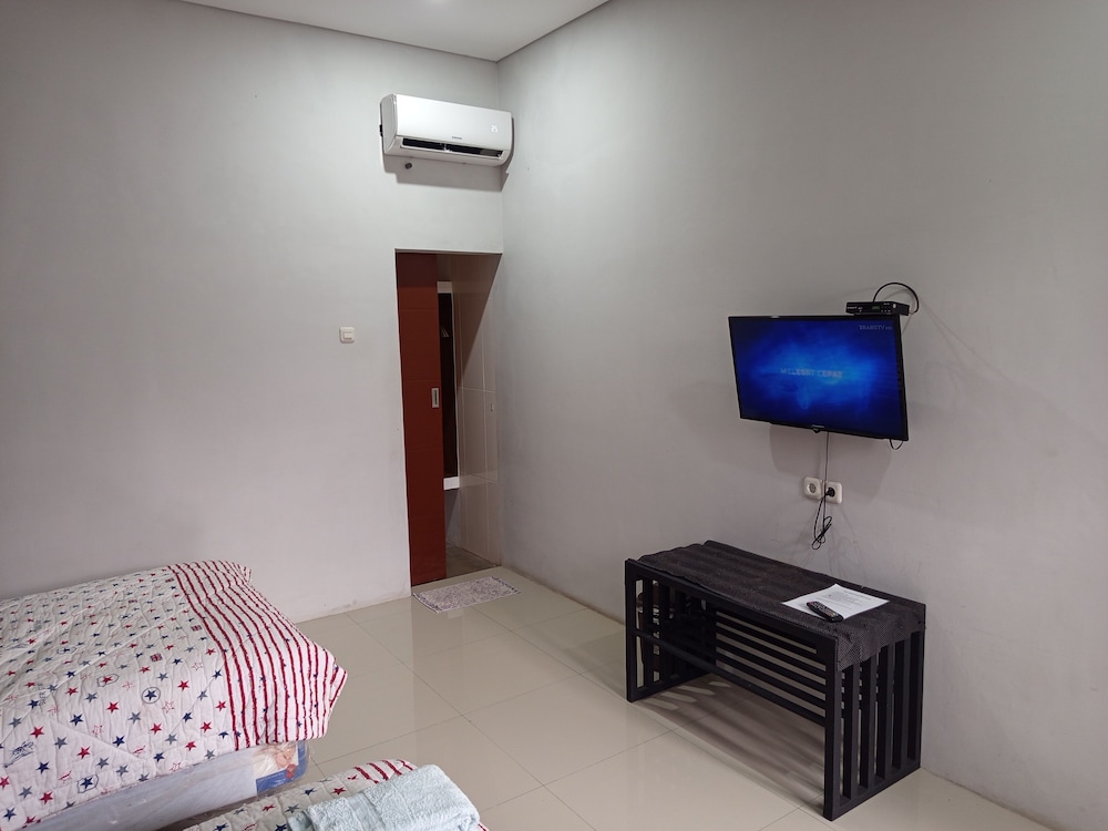 Tulip Guest House & Cafe
